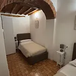 Residenza Sotto Il Campanile 라폴라노테르메